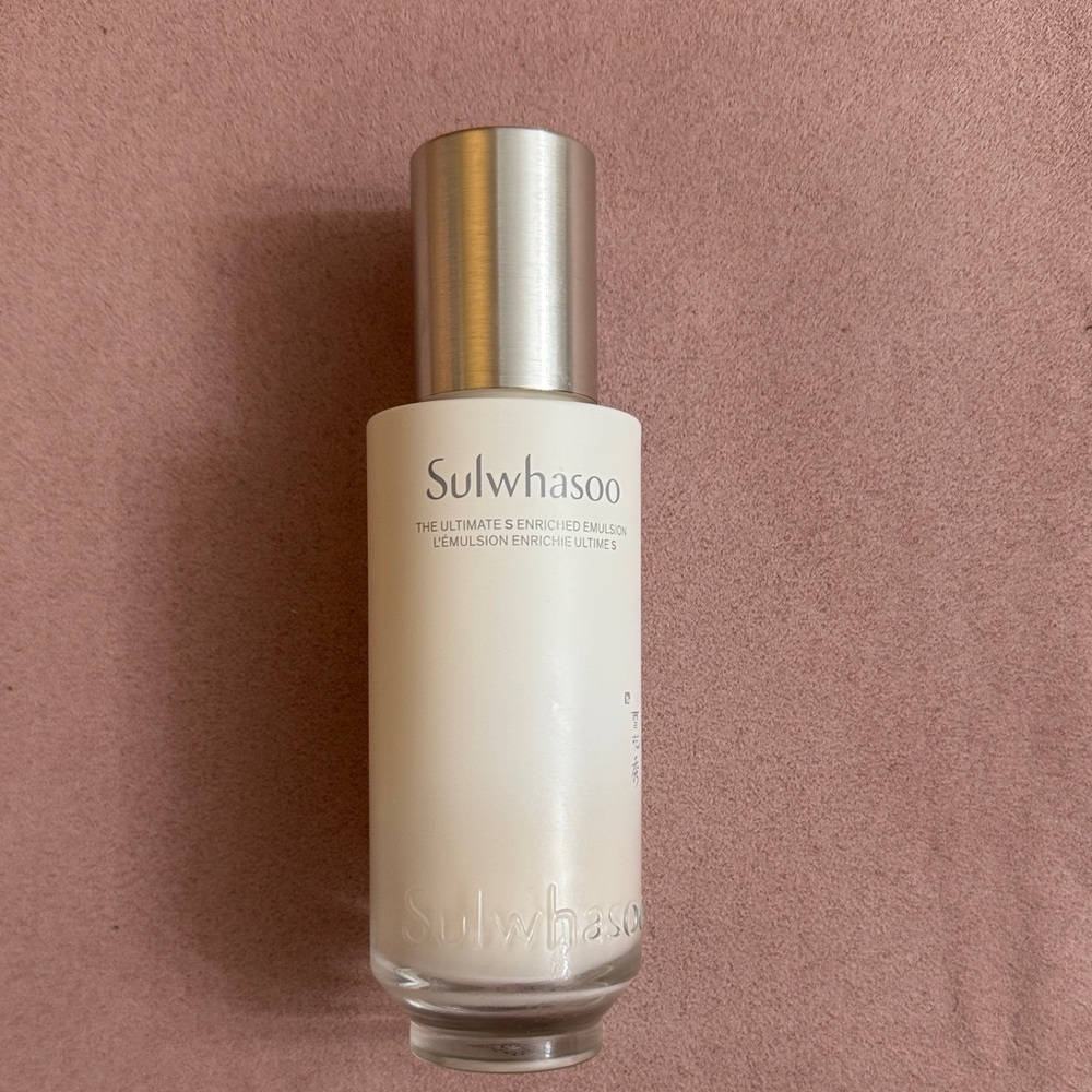 BRAND NEW UNUSED AUTHENTIC Sulwhasoo Ultimate S Enriching Emulsion Serum